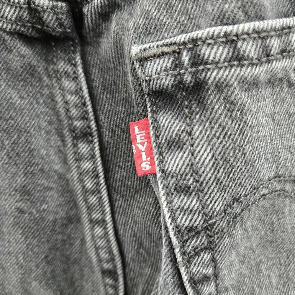 Levis *please carefully